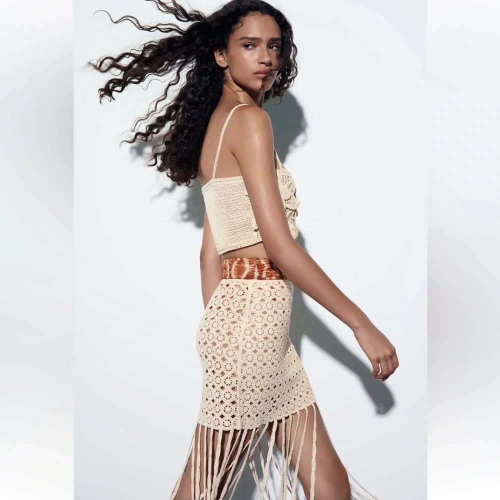ZARA BLOGGERS FAV FRINGED CROTCHET SKIRT - Picture 8 of 13